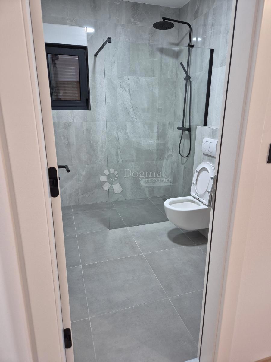 Stanovanje Brodarica, Šibenik - Okolica, 114,74m2