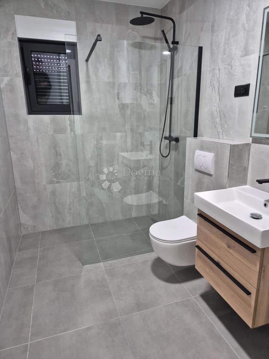 Stanovanje Brodarica, Šibenik - Okolica, 114,74m2