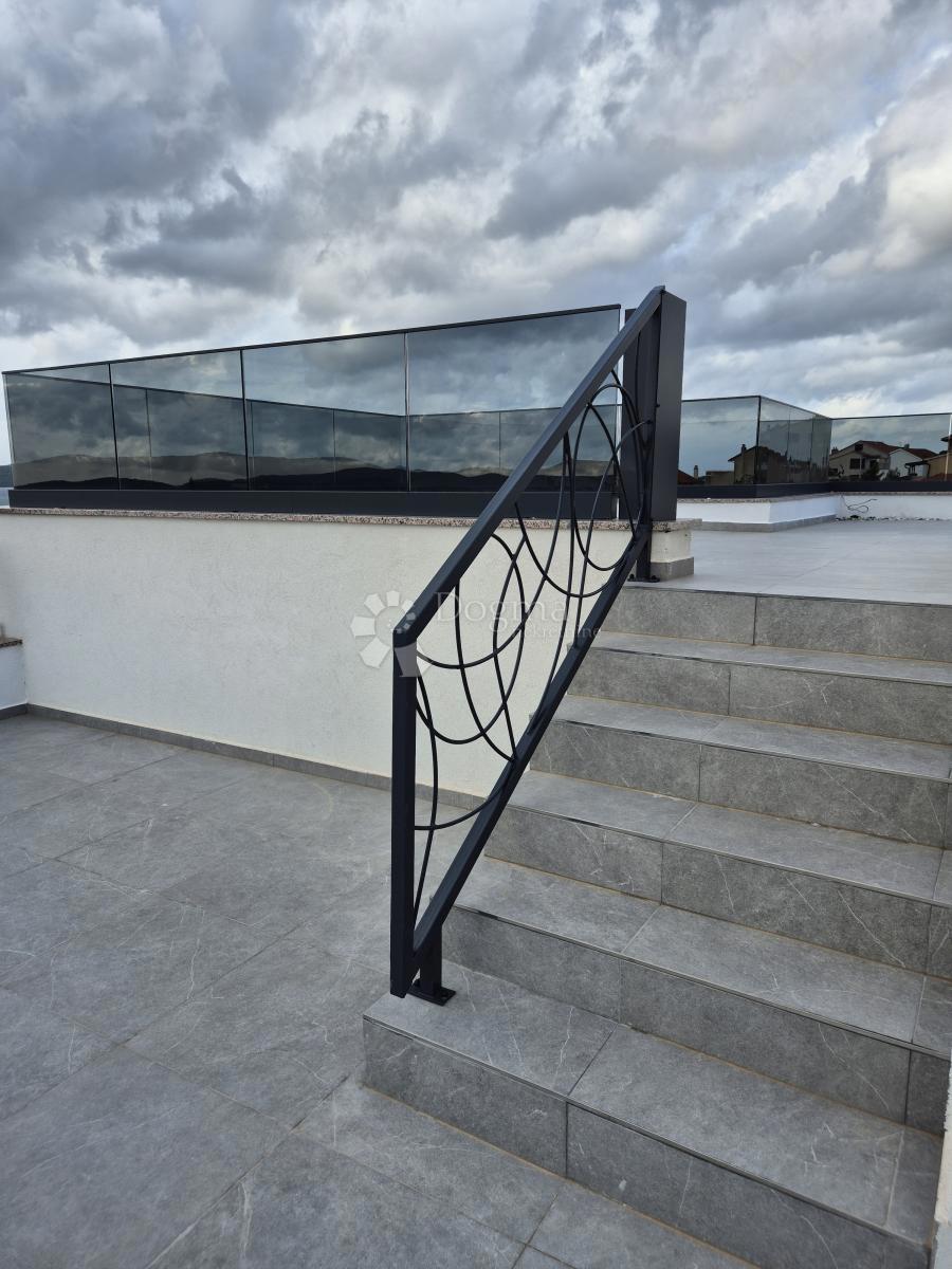 Stanovanje Brodarica, Šibenik - Okolica, 114,74m2