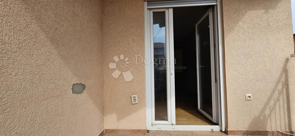 Stanovanje Valmade, Pula, 60m2