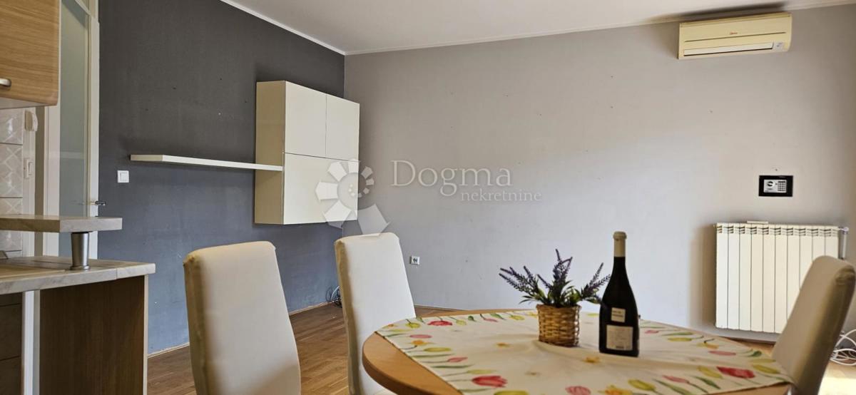 Stanovanje Valmade, Pula, 60m2