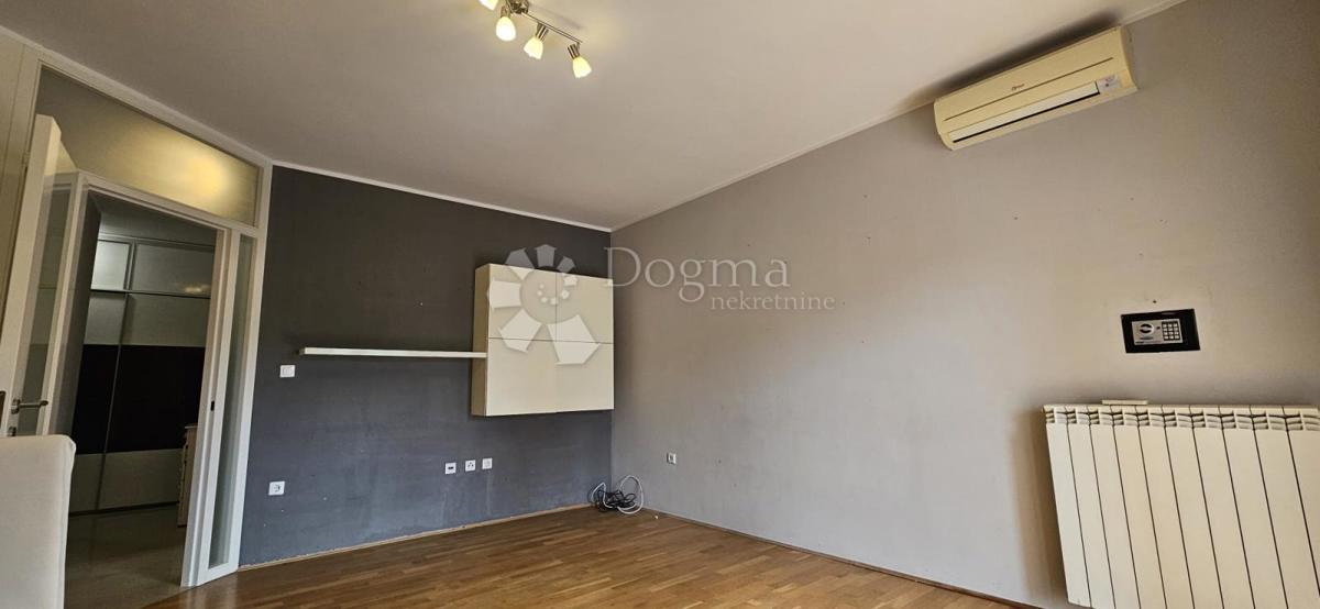 Stanovanje Valmade, Pula, 60m2