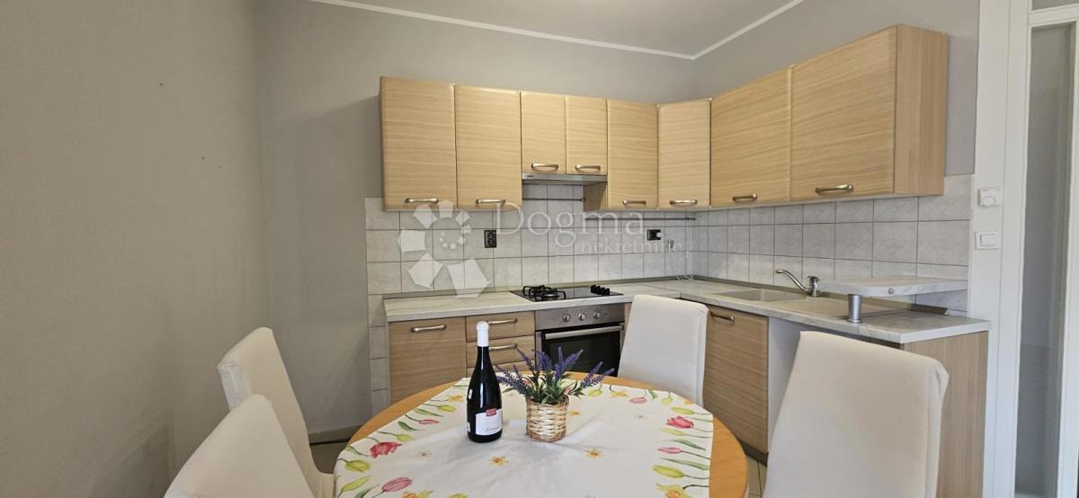 Stanovanje Valmade, Pula, 60m2