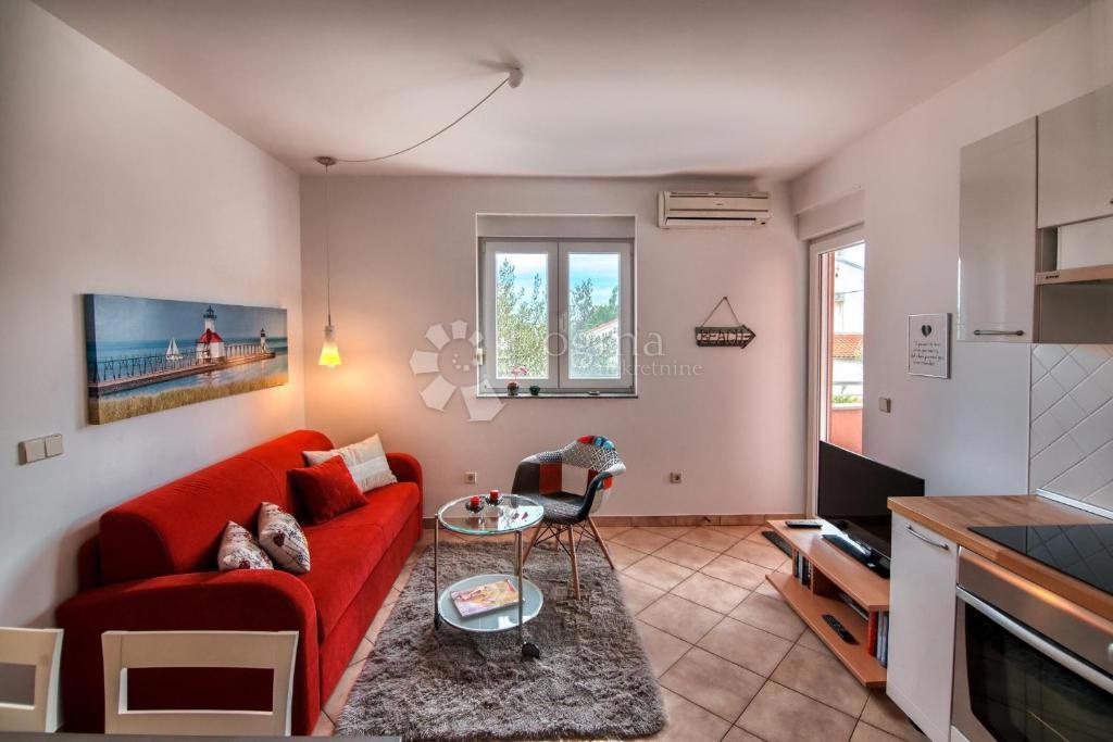 Mediteransko stanovanje v središču Premanture 