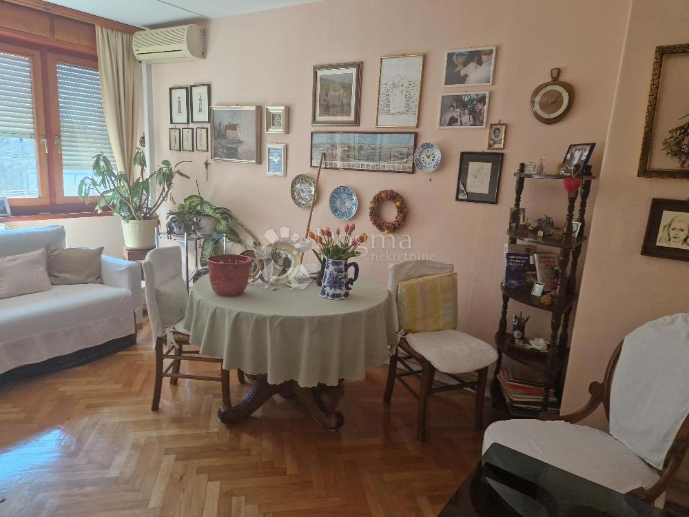 Stanovanje Folnegovićevo naselje, Peščenica - Žitnjak, 46,94m2