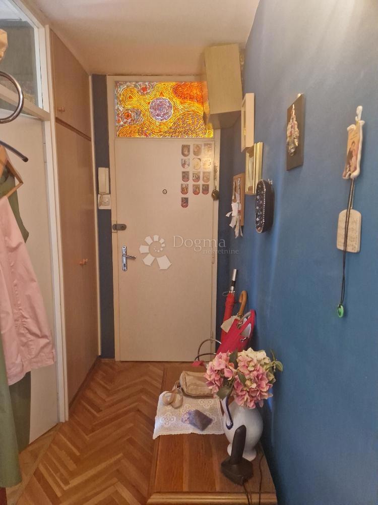 Stanovanje Folnegovićevo naselje, Peščenica - Žitnjak, 46,94m2