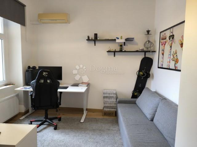Stanovanje Centar, Rijeka, 159,77m2