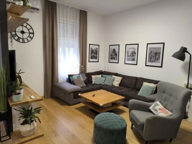 Stanovanje Centar, Rijeka, 159,77m2