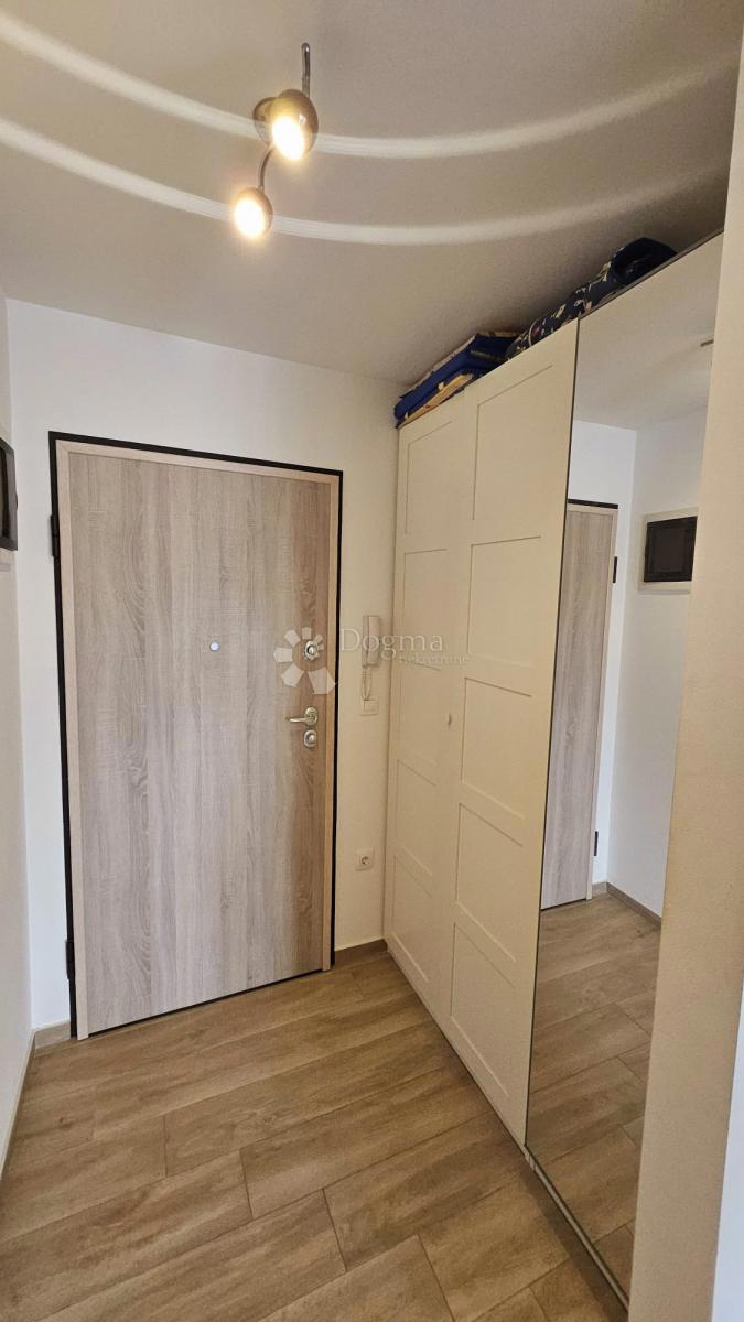 Stanovanje Monvidal, Pula, 61,39m2