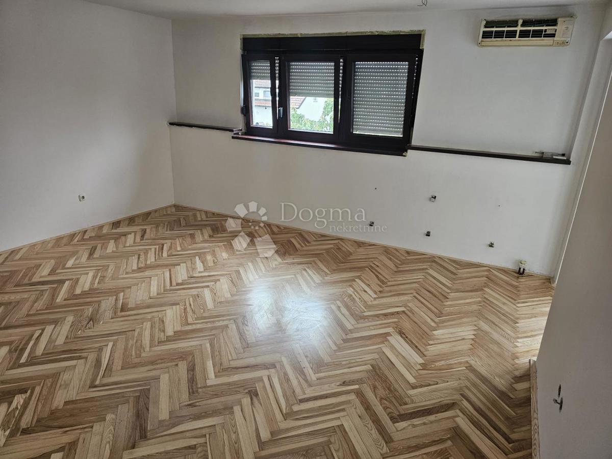 Stanovanje Kromosovo naselje, Velika Gorica, 103,50m2