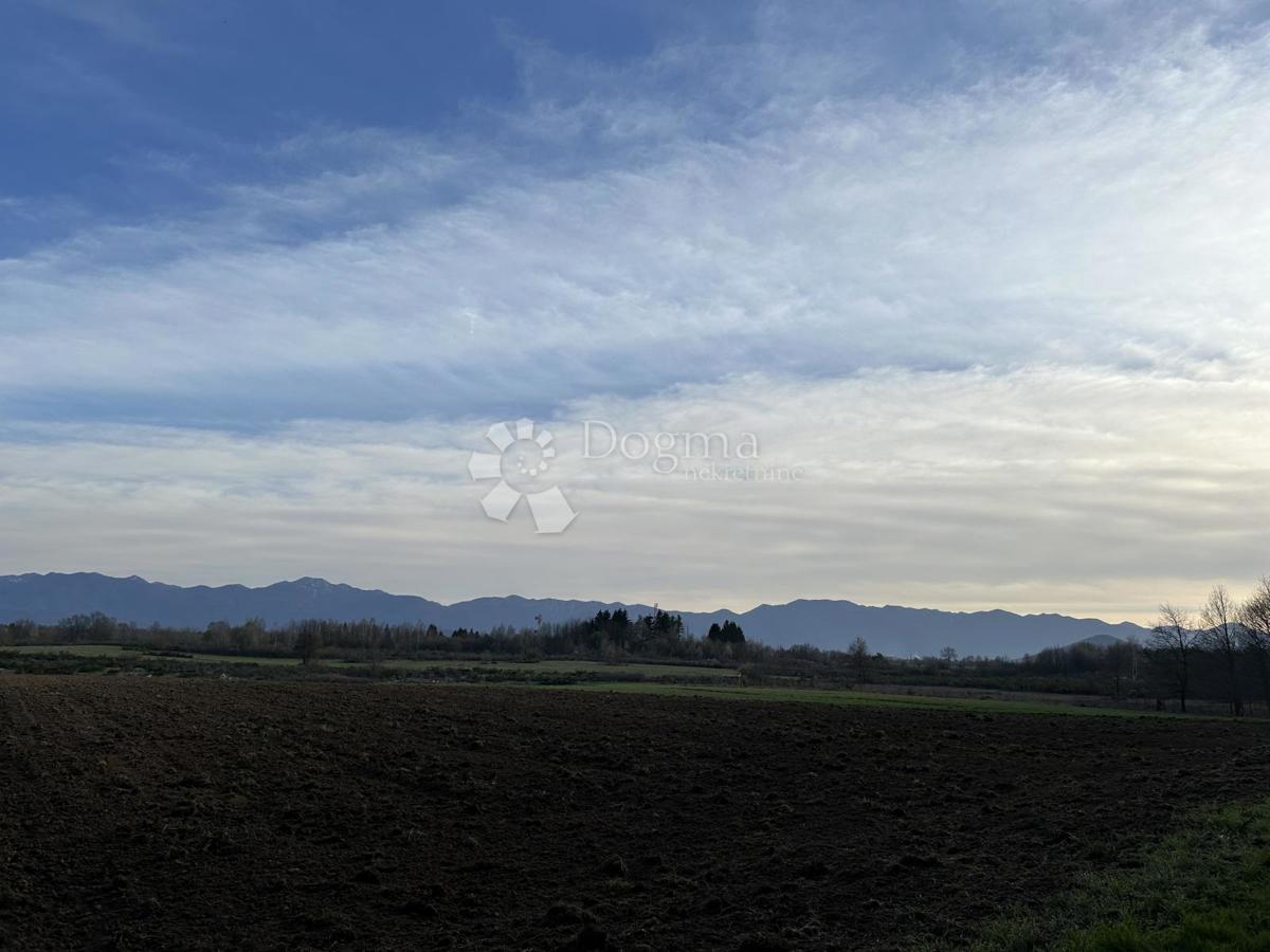 Kmetijsko zemljišče Centar, Gospić, 48.000m2