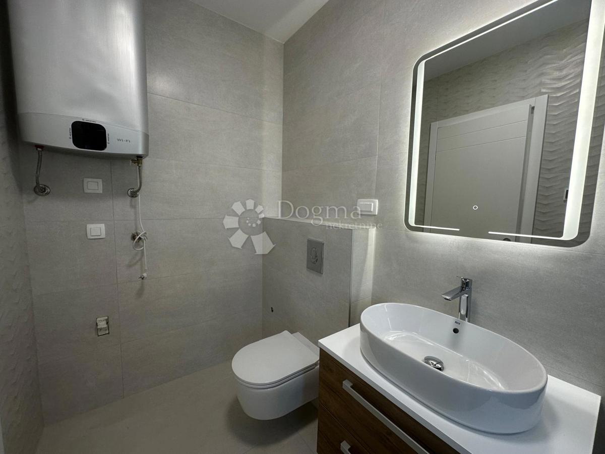 Apartma Novalja, 84,32m2