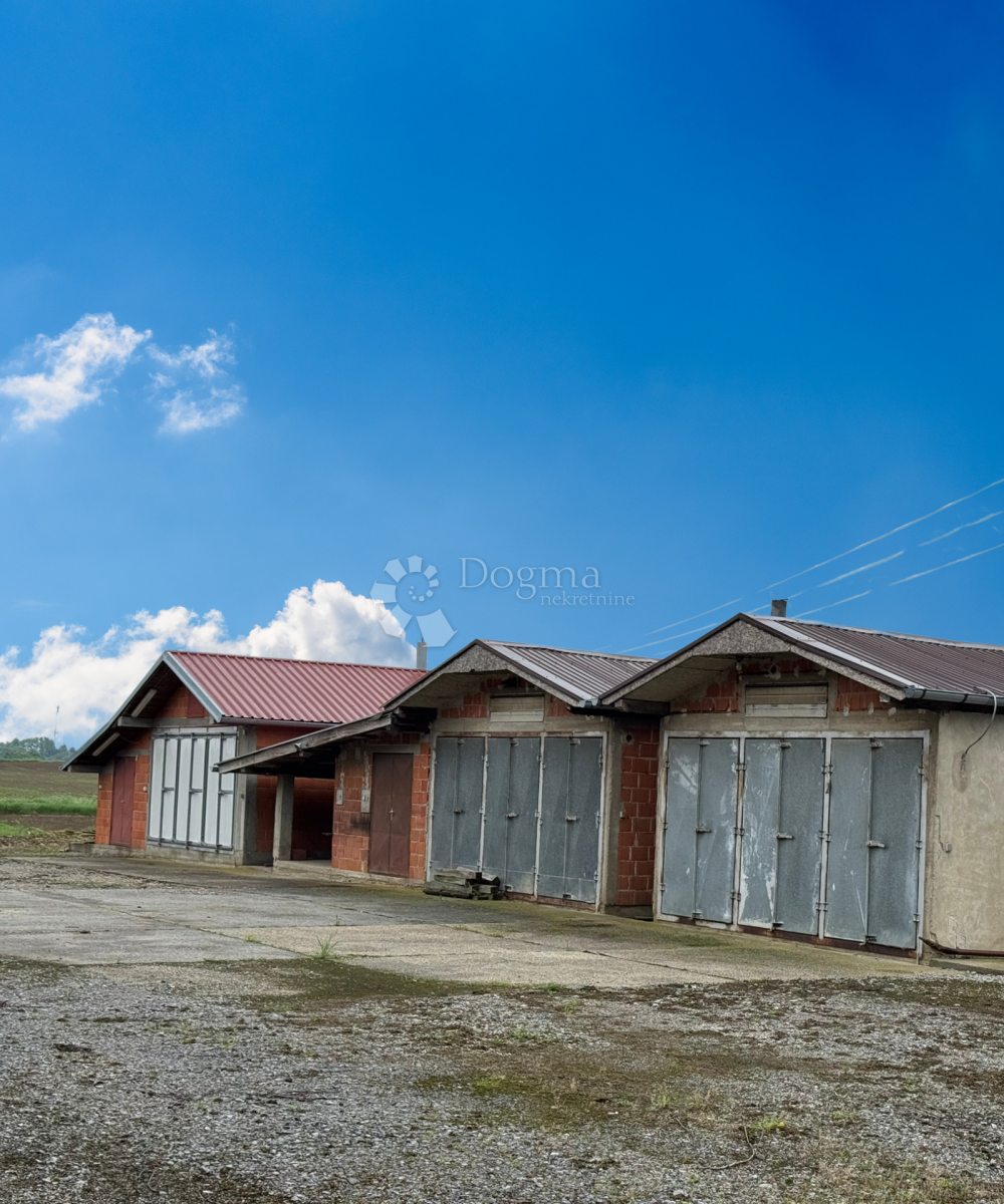 Hiša Suhopolje, 530m2