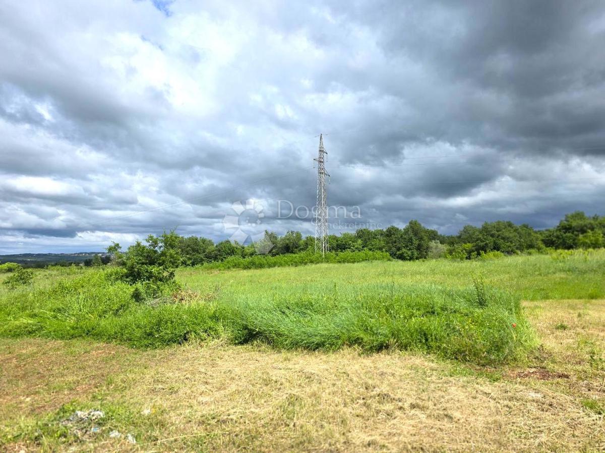 Zazidljivo zemljišče Poreč, 702m2