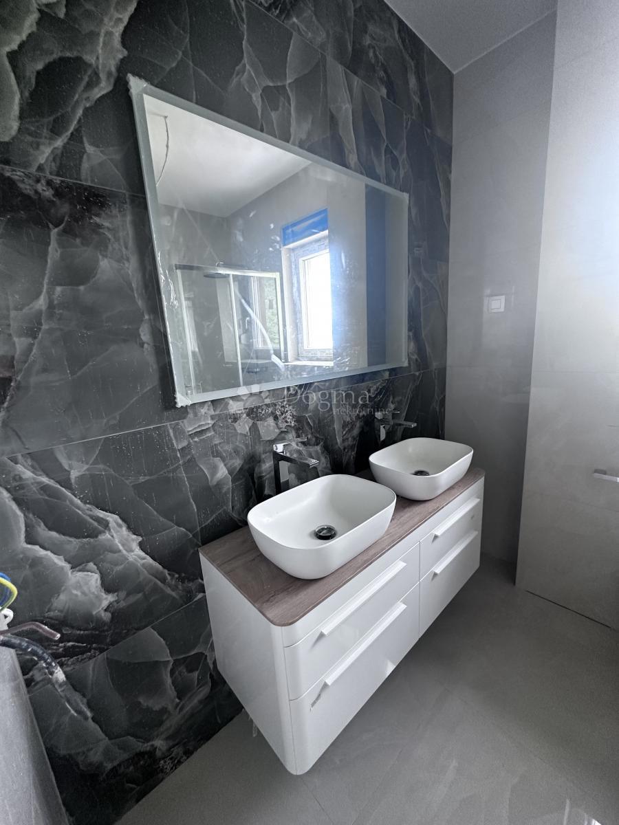 Apartma Seline, Starigrad, 140m2