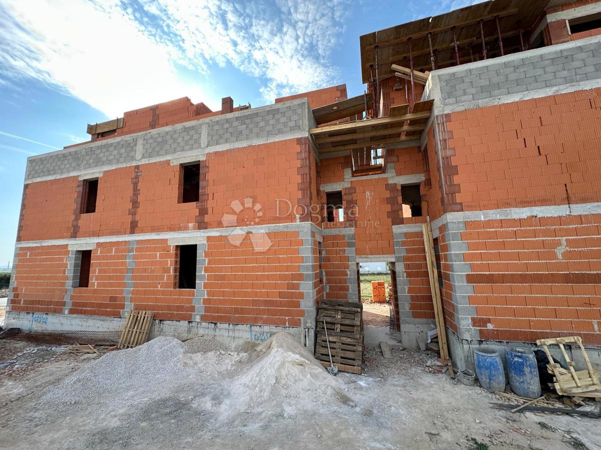 Stanovanje Mulo, Vrsi, 120m2
