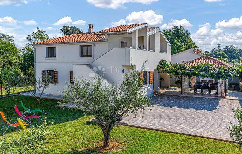 Hiša Medulin, 230m2