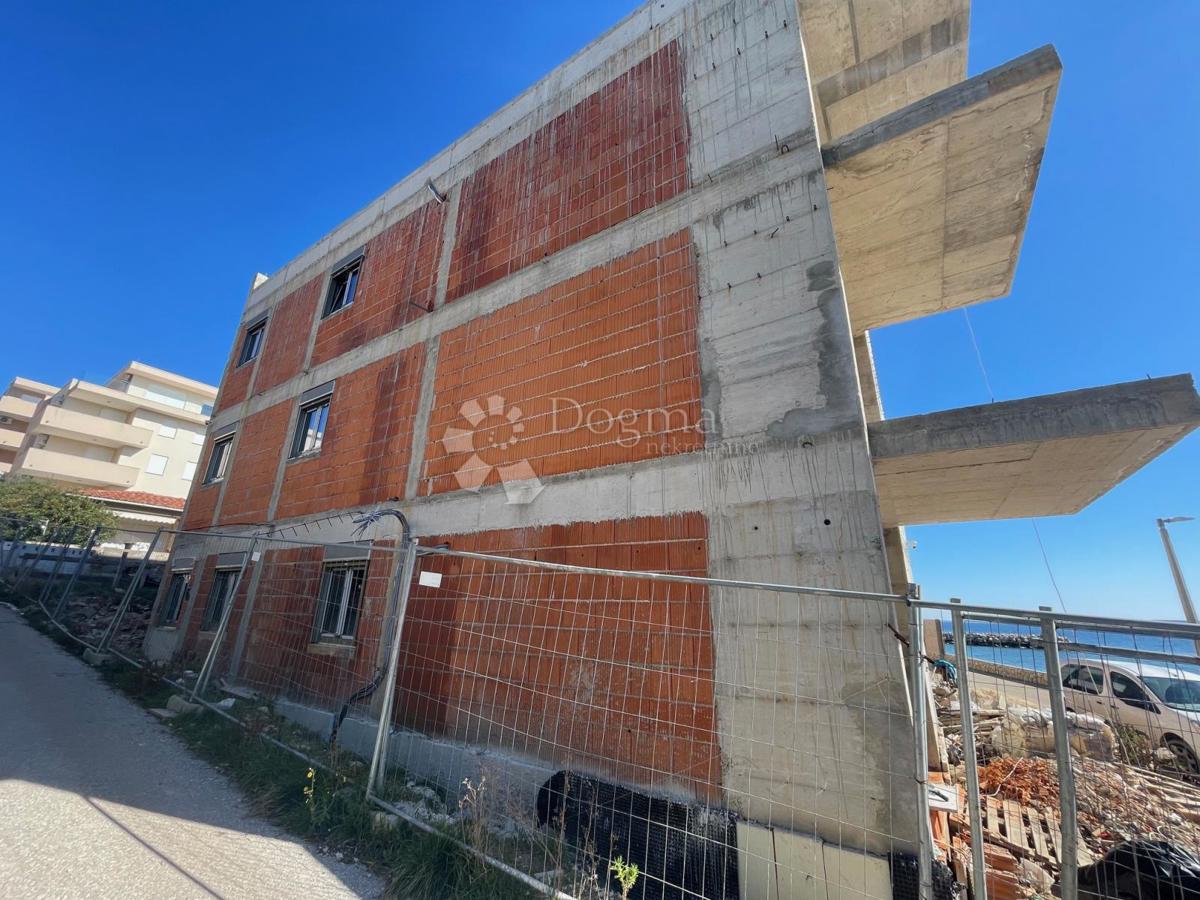 Stanovanje Mandre, Kolan, 89m2
