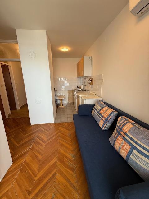 ČUDOVITO APARTMA Z POGLEDOM NA MORJE - SENJ, V BLIŽINI PLAŽE!