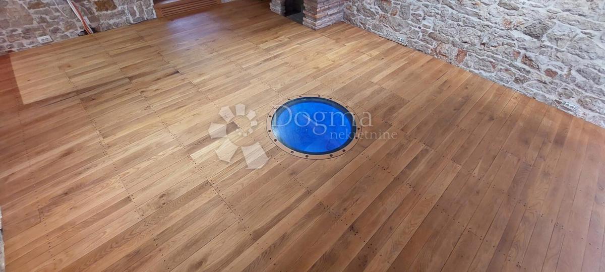 Poslovni prostor Centar, Pula, 40m2