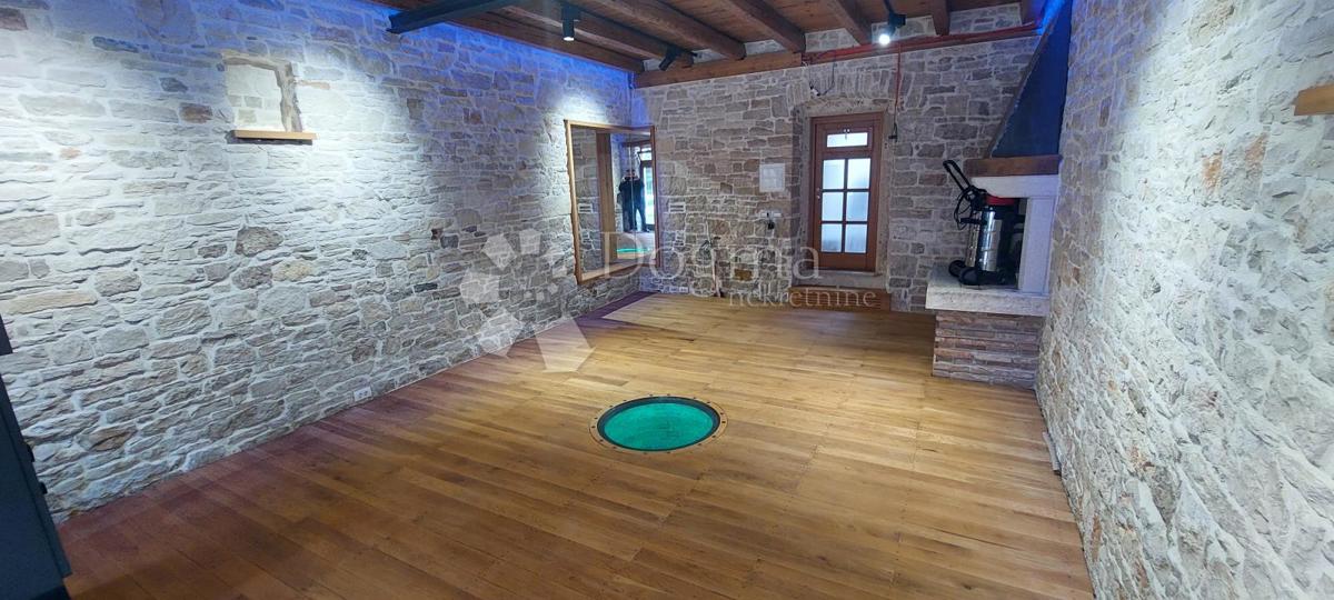 Poslovni prostor Centar, Pula, 40m2