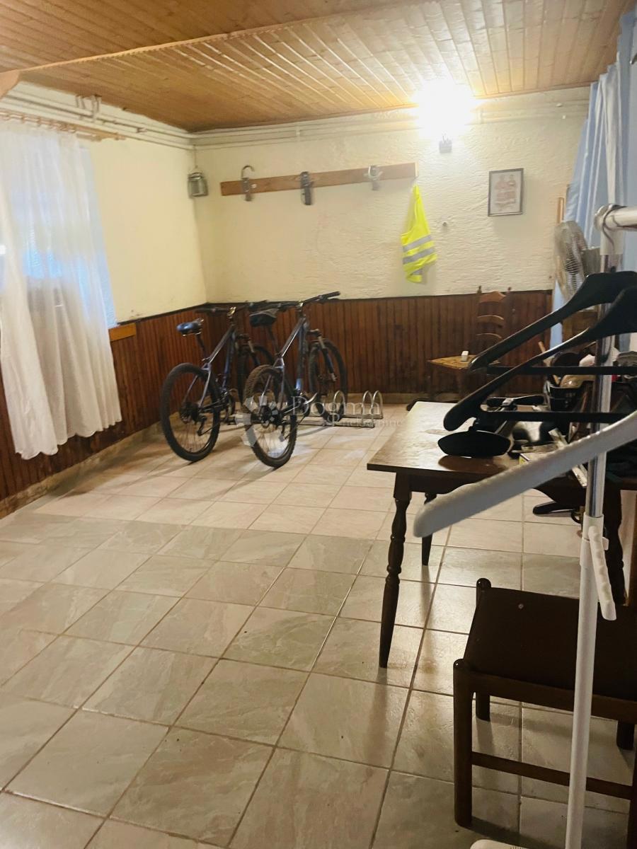 Hotel Buje, 1.229m2