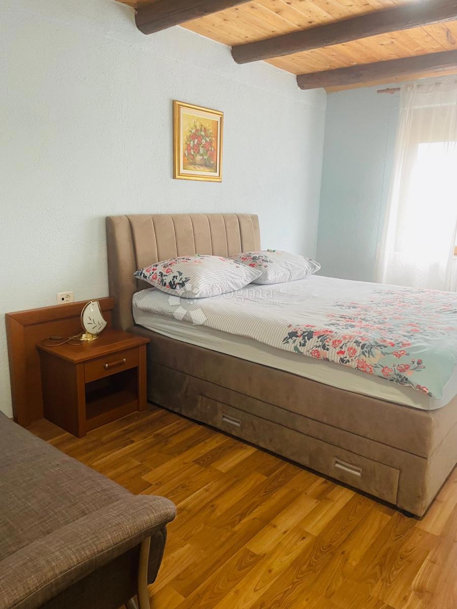 Hotel Buje, 1.229m2