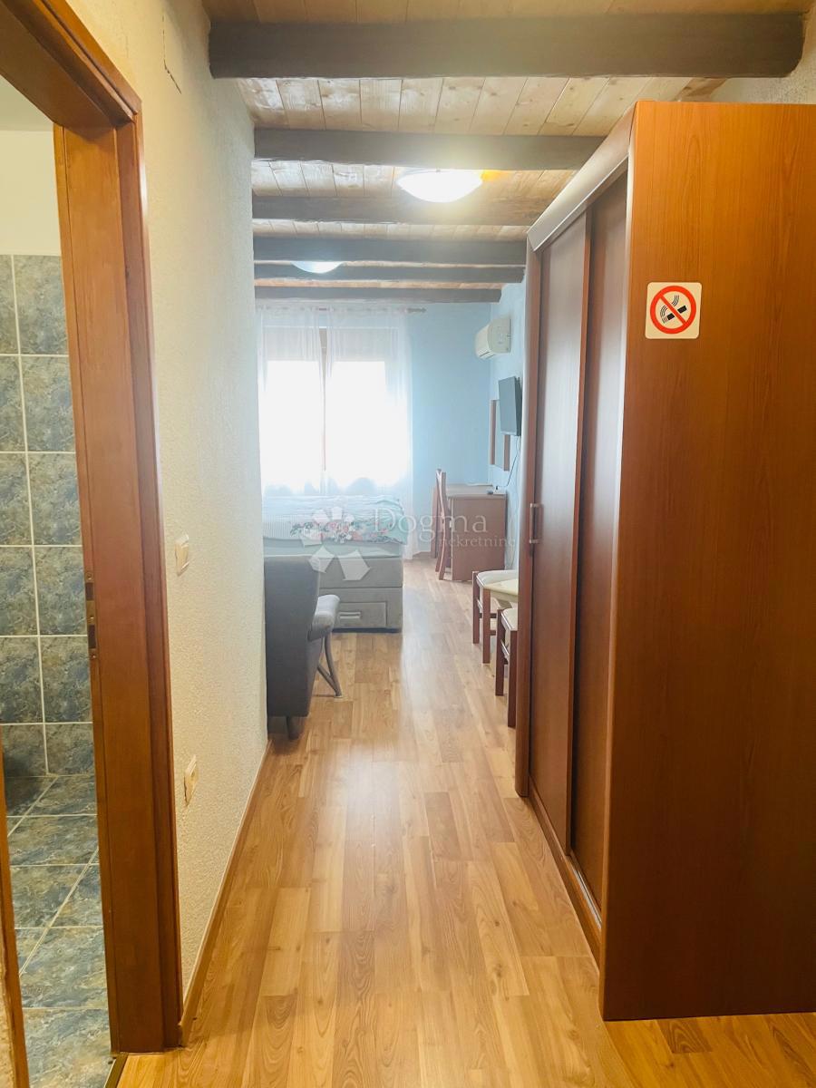 Hotel Buje, 1.229m2
