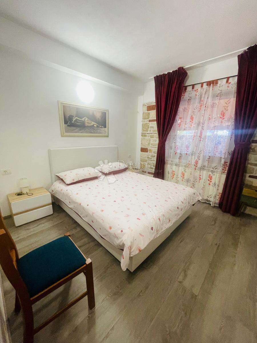 Hotel Buje, 1.229m2