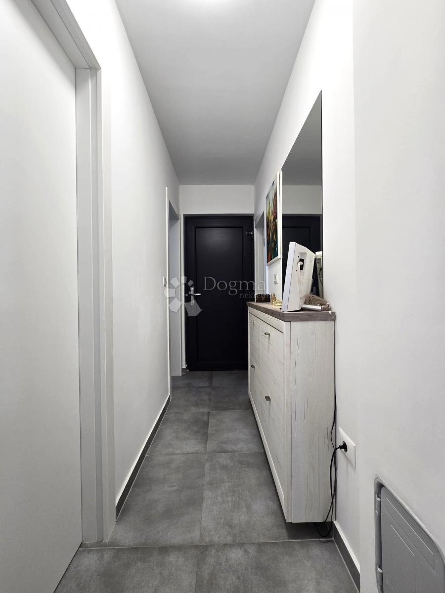 Stanovanje Štinjan, Pula, 54,86m2