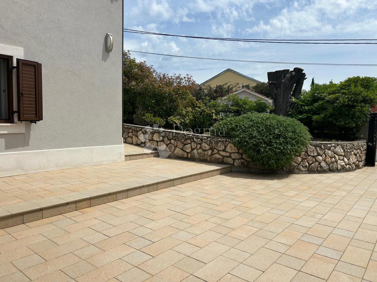 Hiša Kras, Dobrinj, 45m2