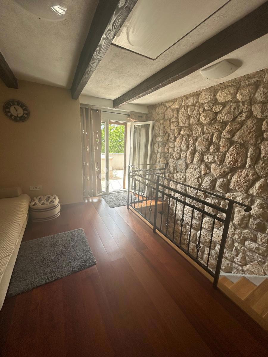Hiša Kras, Dobrinj, 45m2
