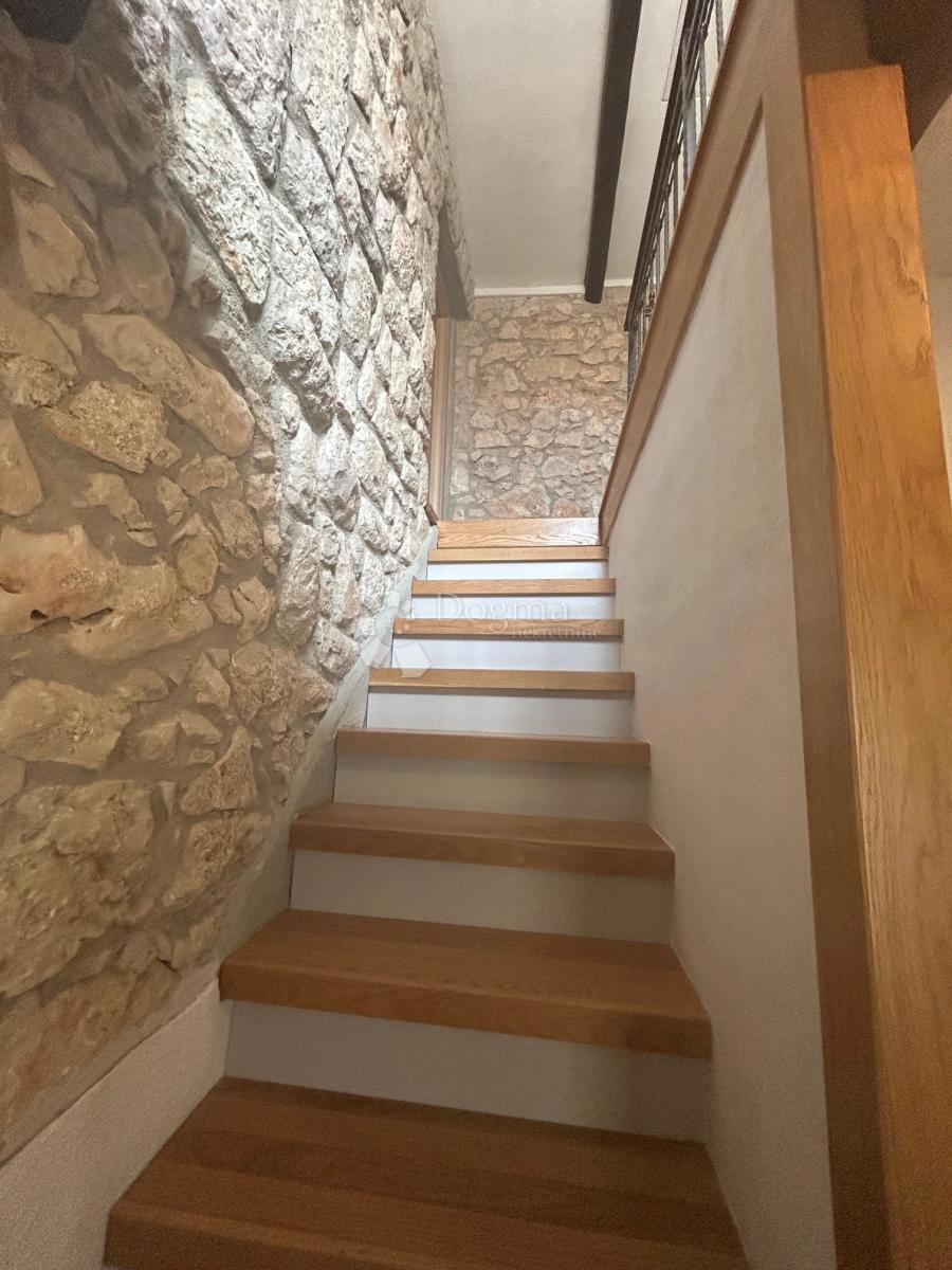 Hiša Kras, Dobrinj, 45m2