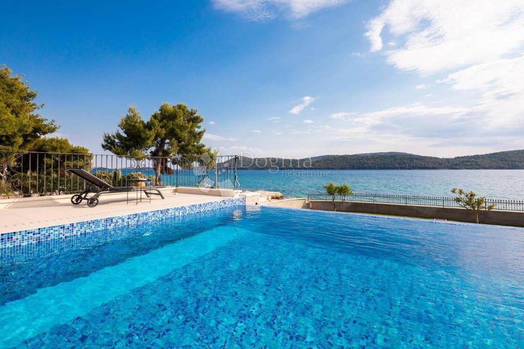 Hiša Zablaće, Šibenik - Okolica, 700m2