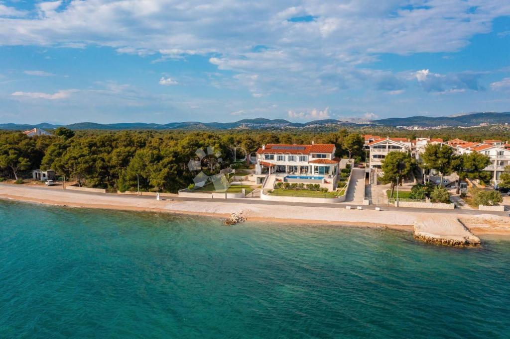 Hiša Zablaće, Šibenik - Okolica, 700m2