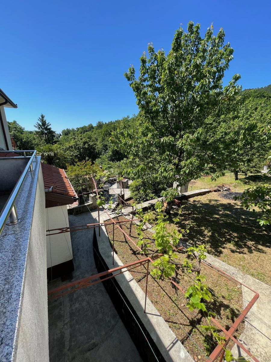 Hiša Bregi, Matulji, 415m2