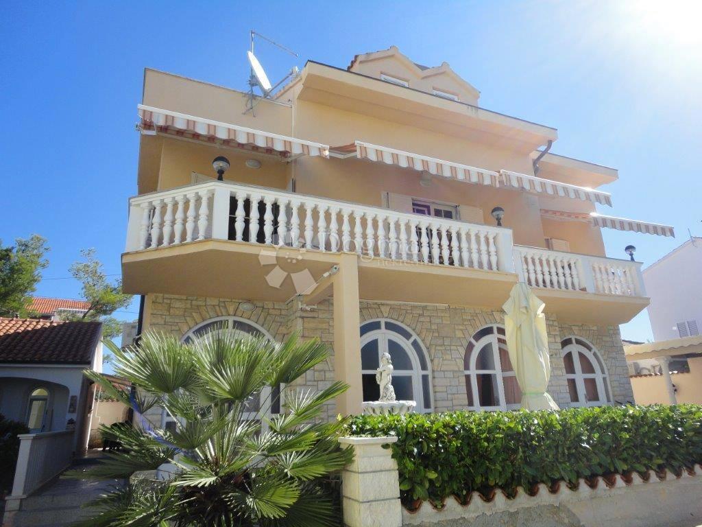 Hiša Srima, Vodice, 270m2