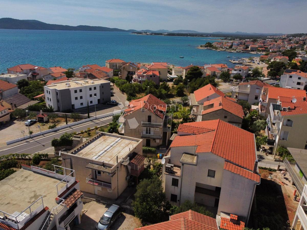 Hiša Brodarica, Šibenik - Okolica, 472m2