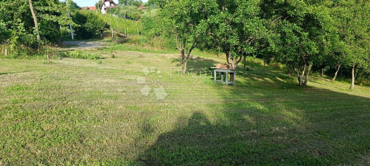 Zazidljivo zemljišče Hrebinec, Brckovljani, 758m2
