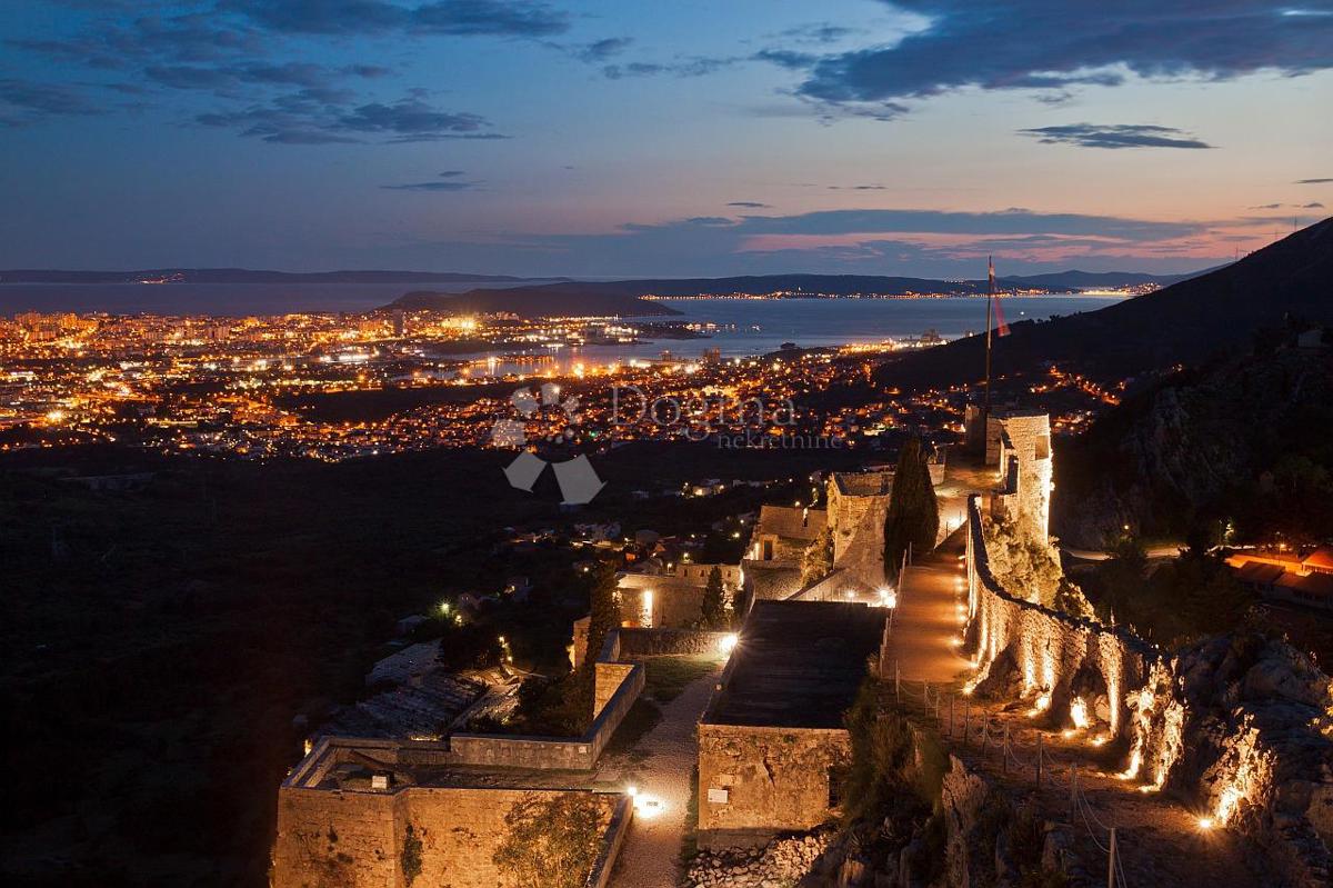 Hiša Klis, 422,23m2