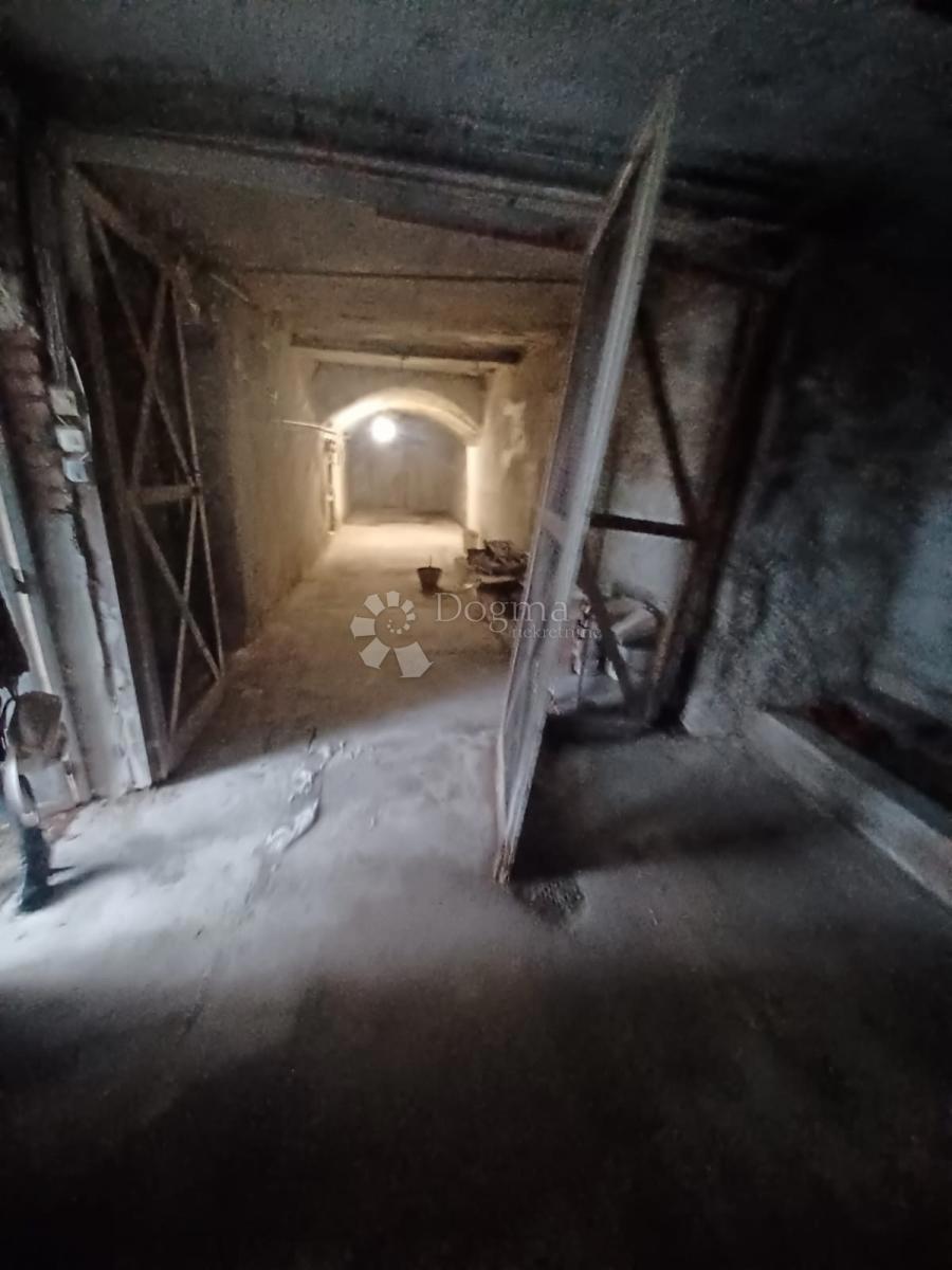Poslovni prostor Kantrida, Rijeka, 66,28m2