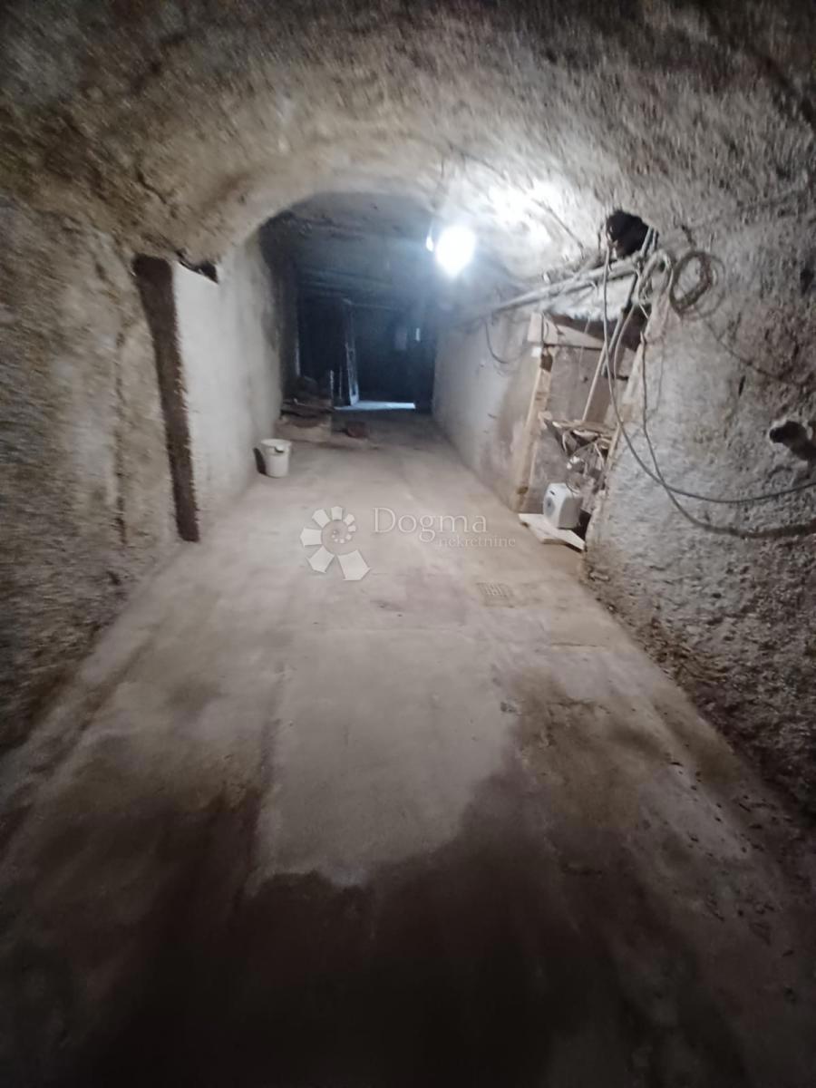 Poslovni prostor Kantrida, Rijeka, 66,28m2