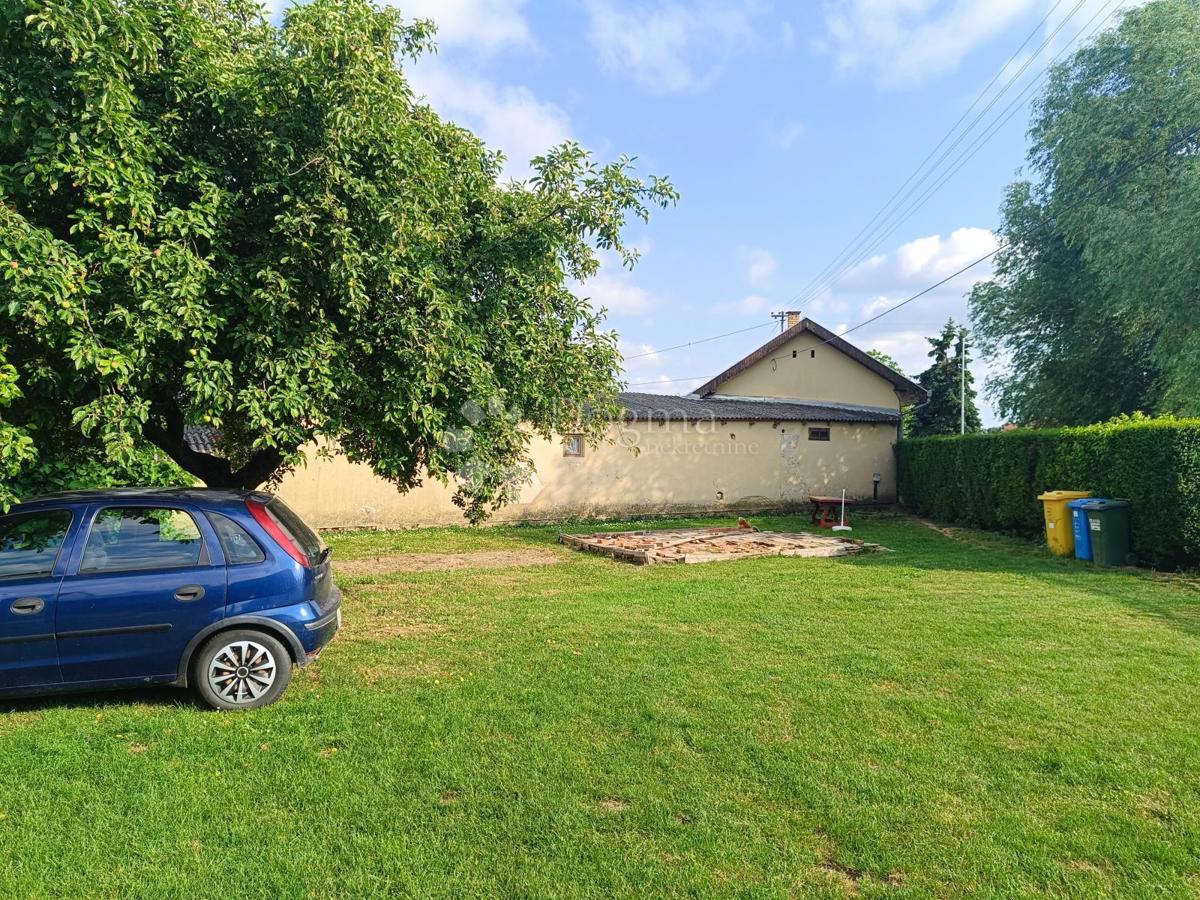 Hiša Brođanci, Bizovac, 5.279m2