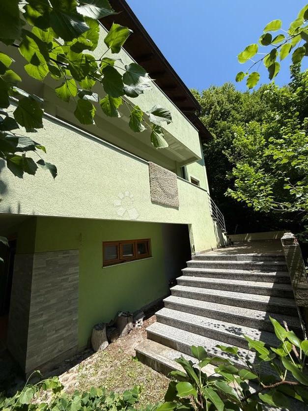Hiša Brušane, Gospić - Okolica, 200m2