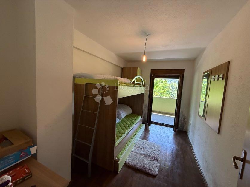 Hiša Brušane, Gospić - Okolica, 200m2