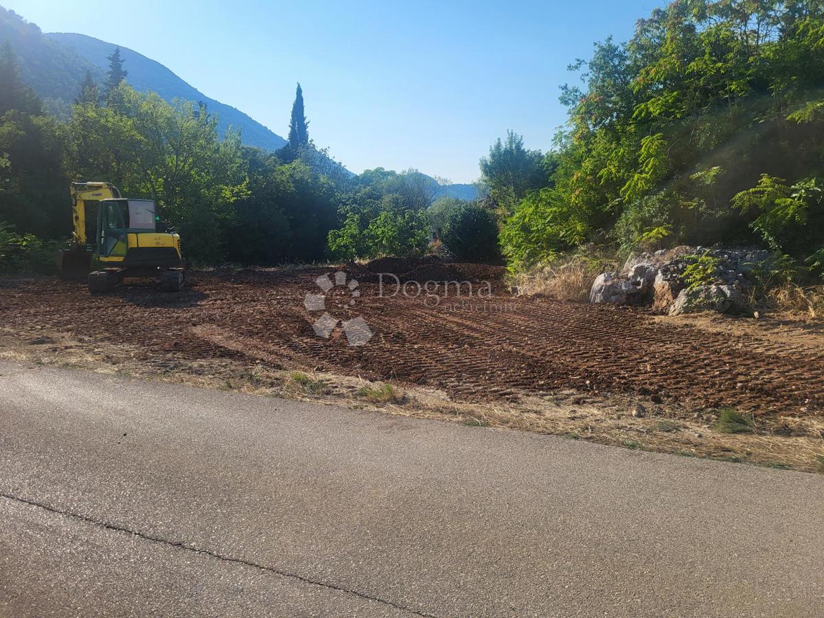 Zazidljivo zemljišče Lovorje, Slivno, 620m2