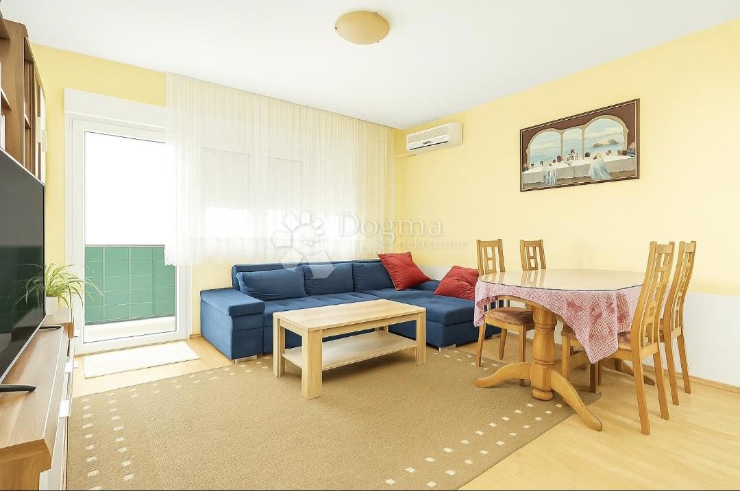 Stanovanje Kaštel Stari, Kaštela, 82m2