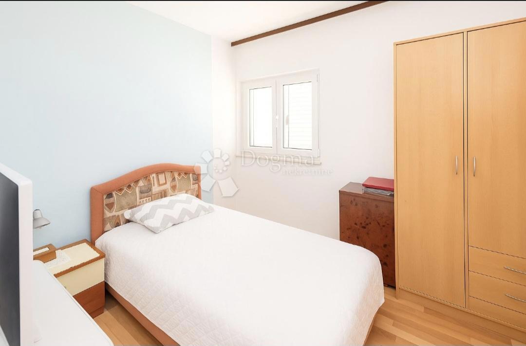 Stanovanje Kaštel Stari, Kaštela, 82m2