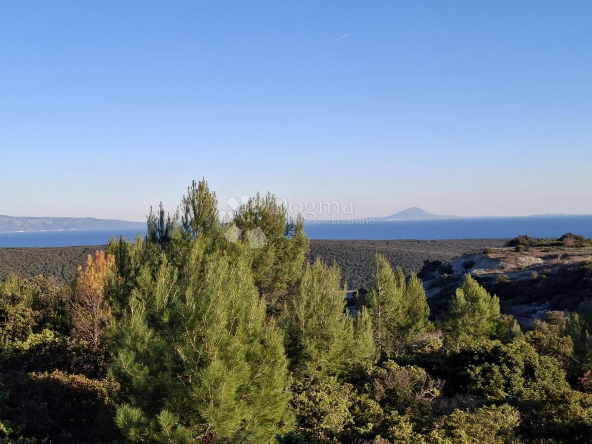 Fantastično zemljišče s panoramskim razgledom - 1004 m2