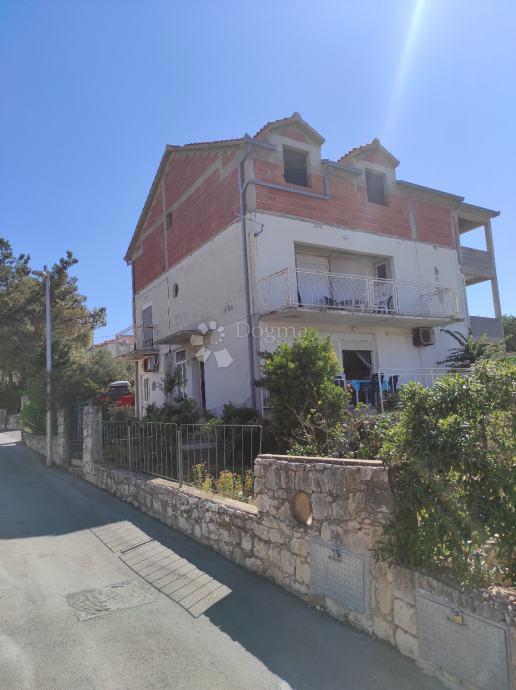 Hiša Supetar, 360m2